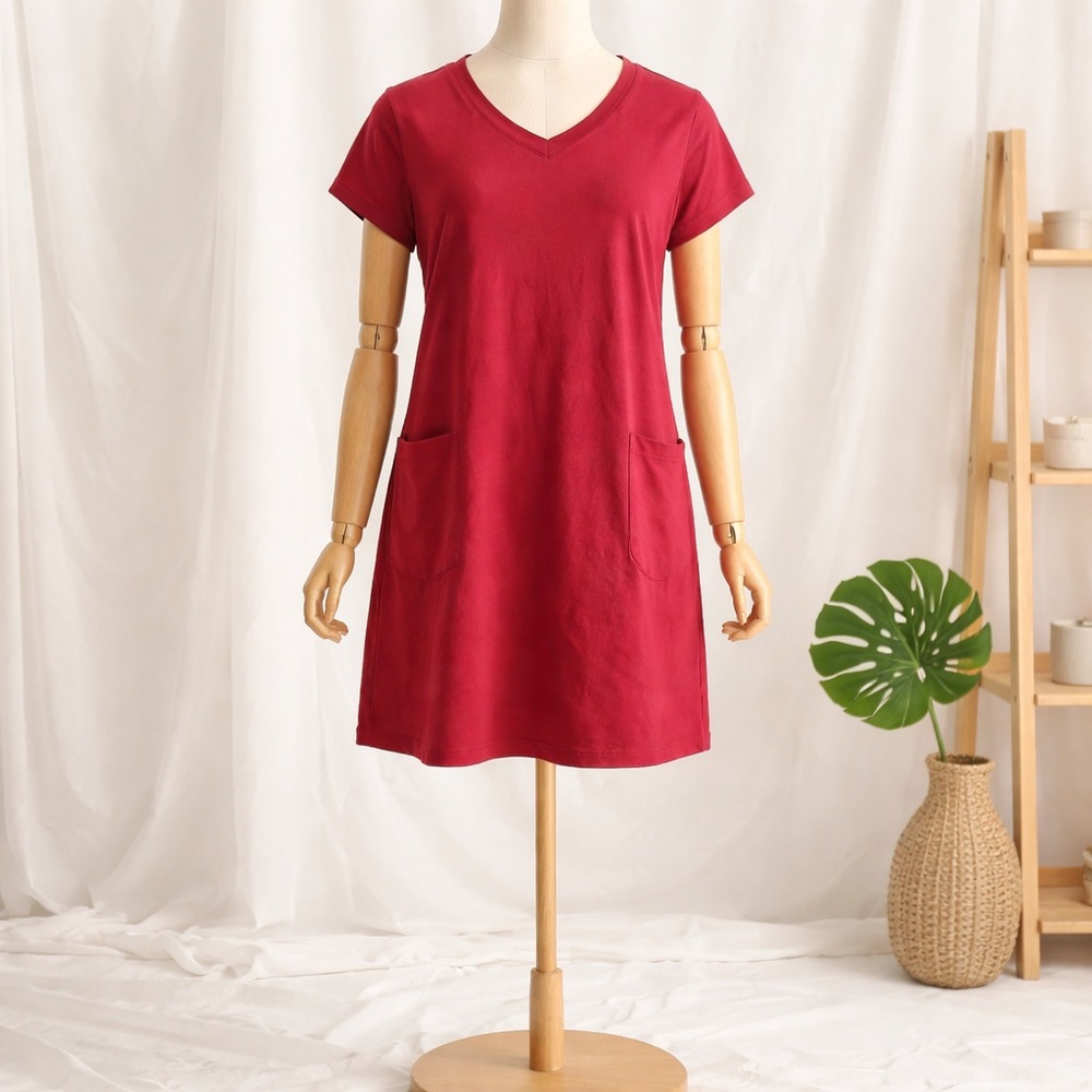 Red V-Neck Short Sleeve Dress size L. SKU 2936